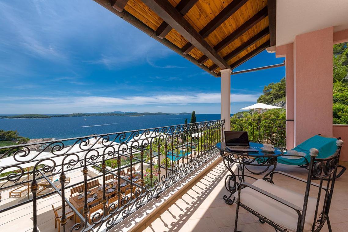 Luxury Hvar Carpe Diem With Private Pool By The Sea