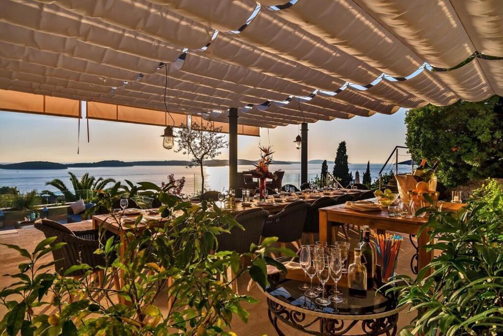 Vila Luxury Hvar Carpe Diem With Private Pool By The Sea Hvar Town