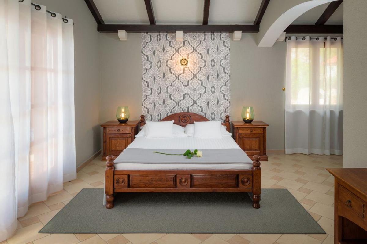 Vila Luxury Hvar Carpe Diem With Private Pool By The Sea *